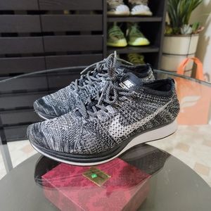 Nike flyknit racer